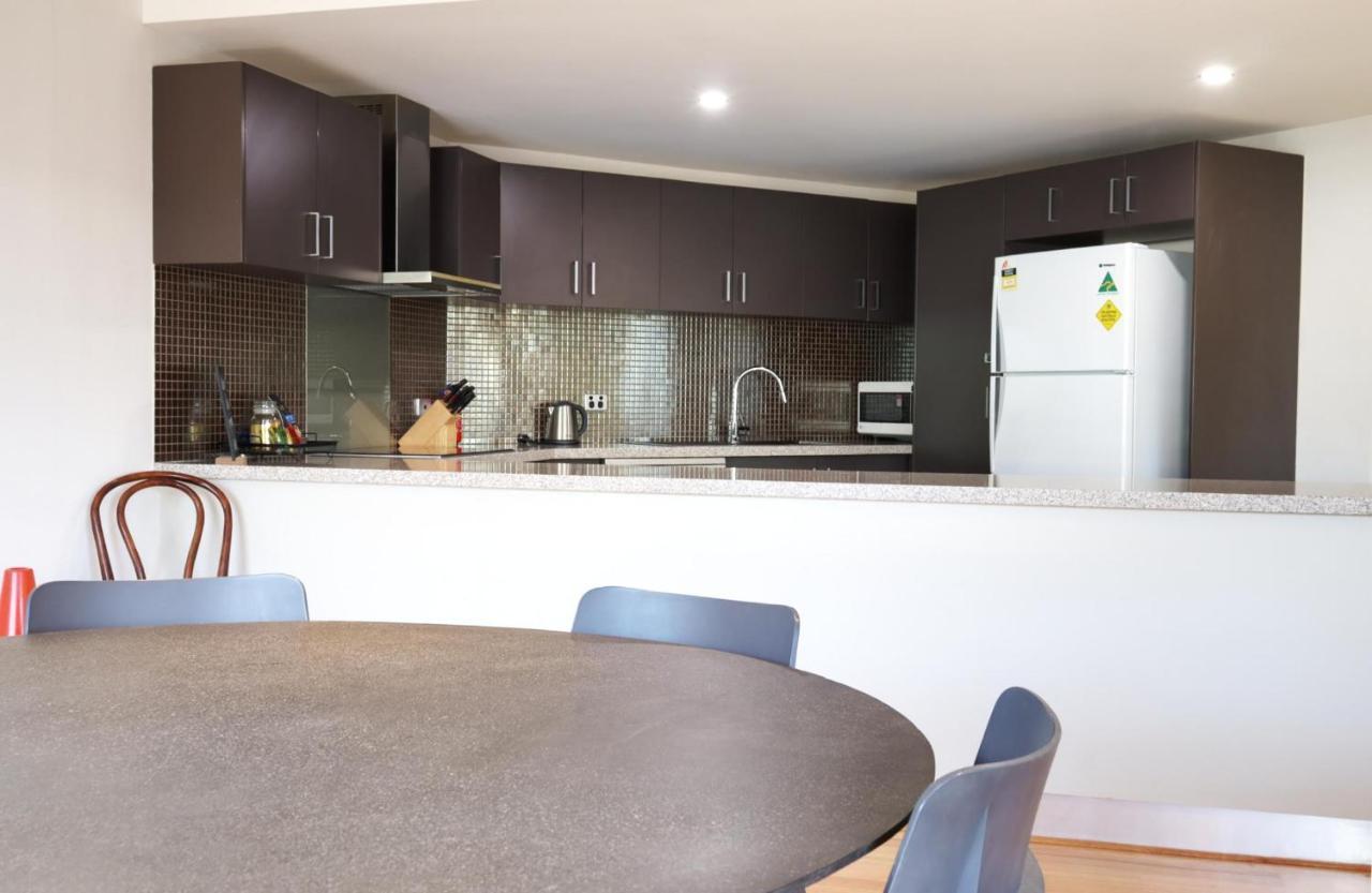 Fiveways Balcony, King Bed, Chef'S Kitchen Apartment Fremantle Bagian luar foto