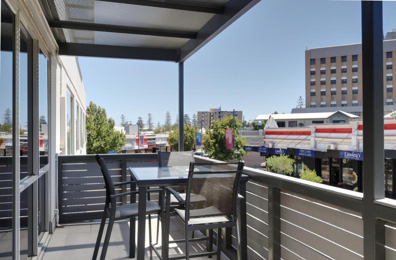 Fiveways Balcony, King Bed, Chef'S Kitchen Apartment Fremantle Bagian luar foto