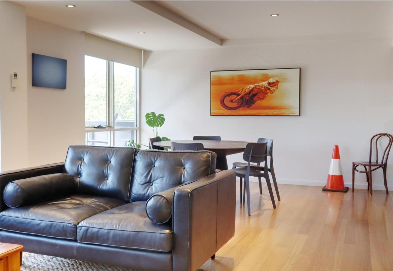 Fiveways Balcony, King Bed, Chef'S Kitchen Apartment Fremantle Bagian luar foto