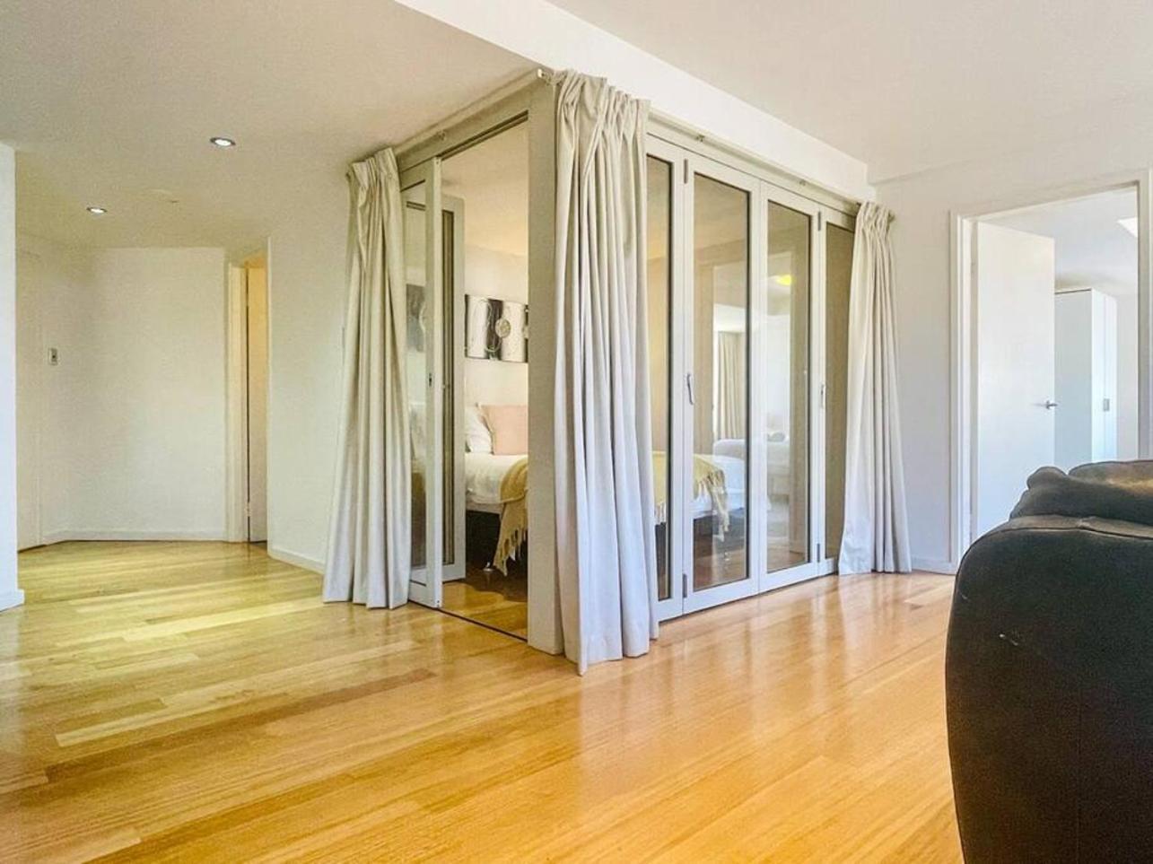 Fiveways Balcony, King Bed, Chef'S Kitchen Apartment Fremantle Bagian luar foto